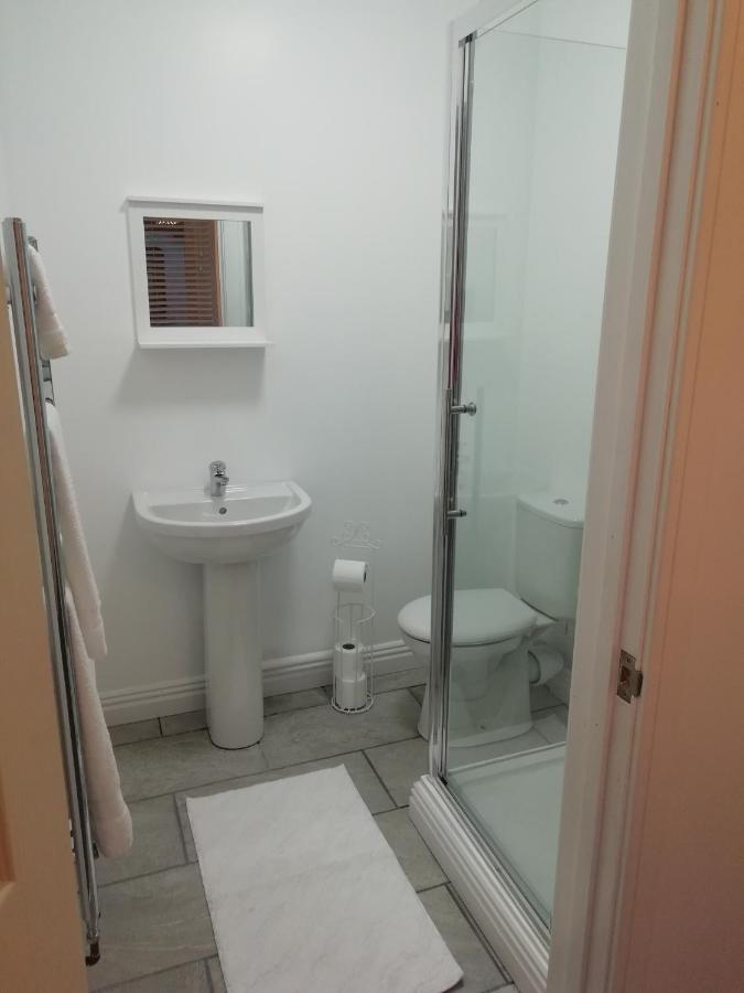 The Antelope Hotel Merthyr Tydfil Esterno foto